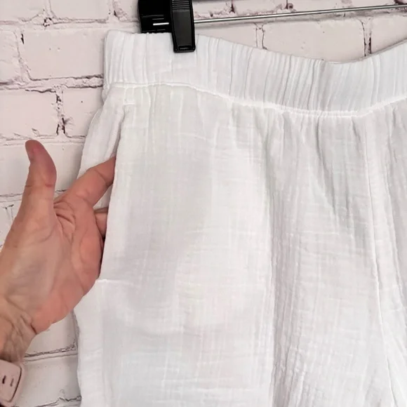 L.L. BEAN White Cloud Gauze High Rise Cover-Up Shorts--NWT--L - Picture 9 of 12